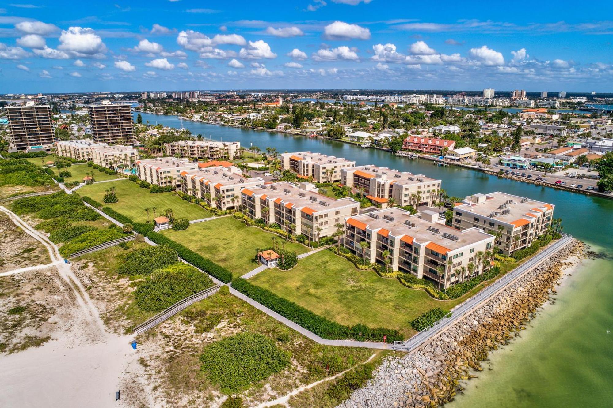 Land'S End 1-402 Bay Front - Premier Villa St. Pete Beach Exterior photo