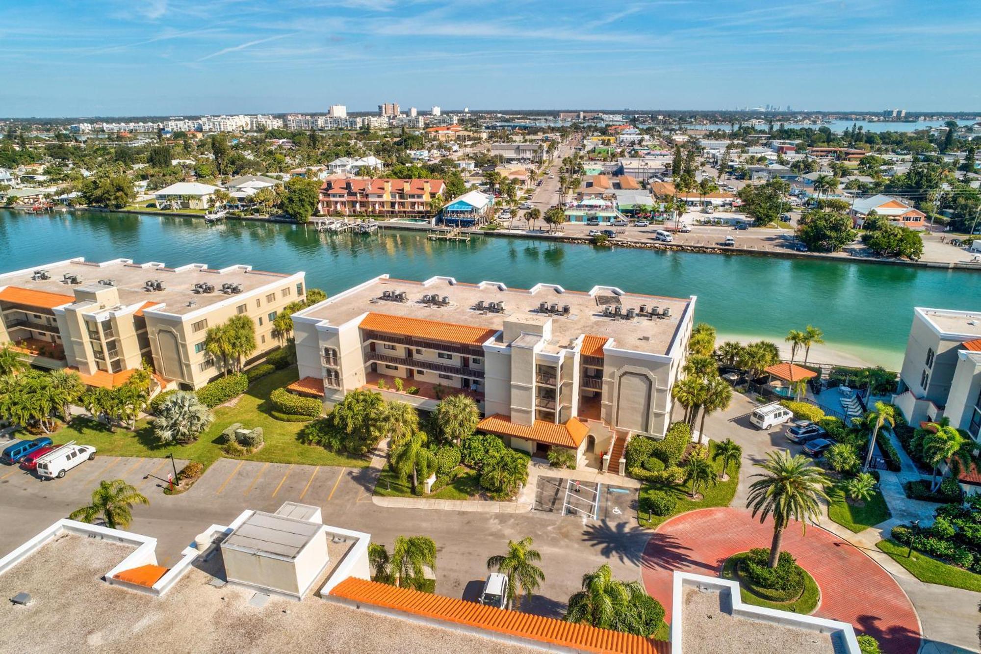 Land'S End 1-402 Bay Front - Premier Villa St. Pete Beach Exterior photo